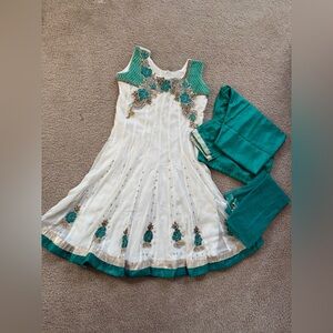 ⭐️ BIG SALE ⭐️ Indian (Desi) Wear for Women/Girls